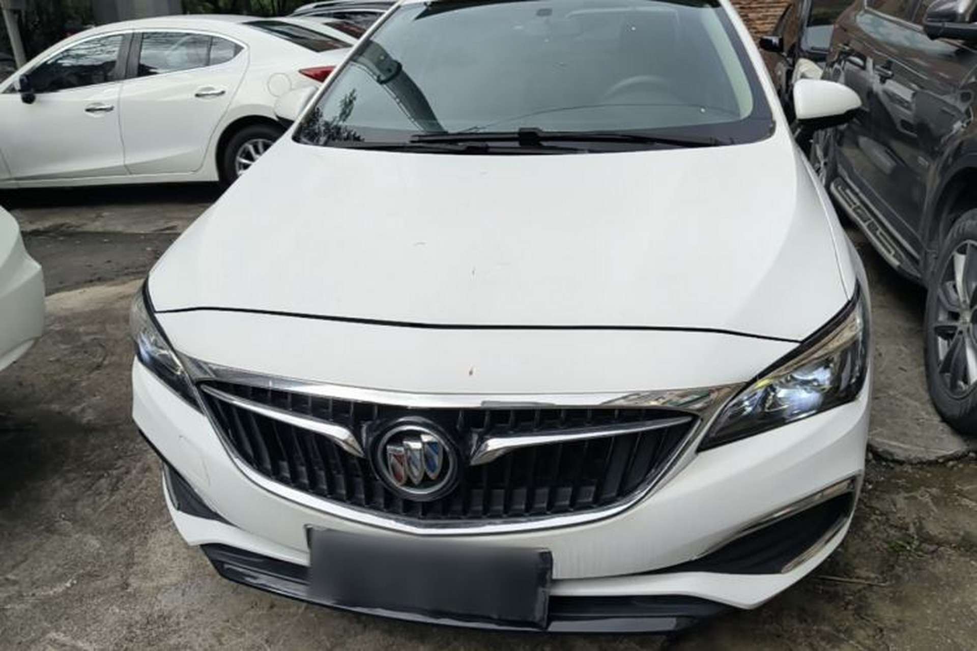 Used Buick Verano 2018 Sedan 20T Dual-Clutch Leading Model Front