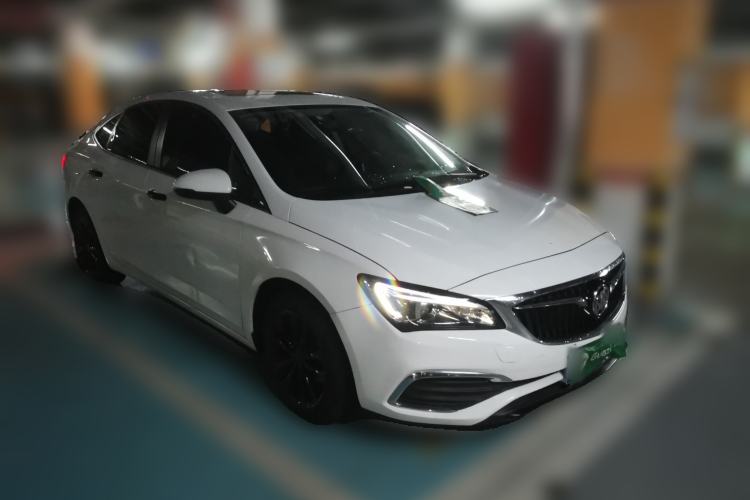 Used Buick Verano 2018 Sedan 20T Dual-Clutch Leading Model Front Right 45 Deg