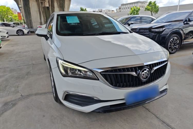 Used Buick Verano 2018 Sedan 15S Automatic Entry Model Front Right 45 Deg