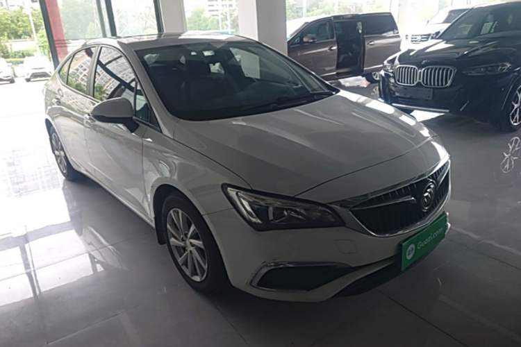Used Buick Verano 2018 Sedan 15S Automatic Leading Model Front Right 45 Deg