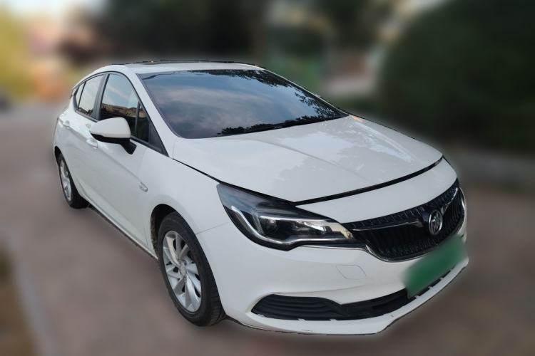 Used Buick Verano 2018 Hatchback 15S Automatic Leading Model Front Right 45 Deg