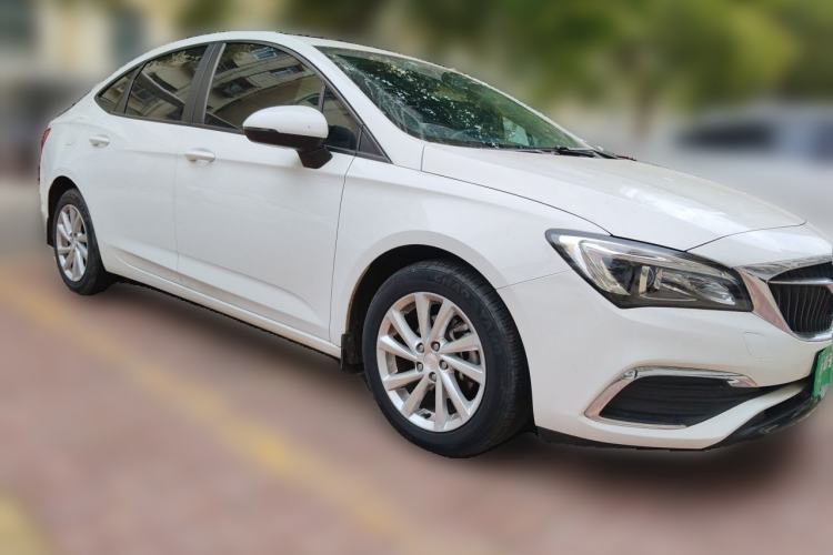 Used Buick Verano 2018 Sedan 15S Automatic Leading Model Front Right 45 Deg