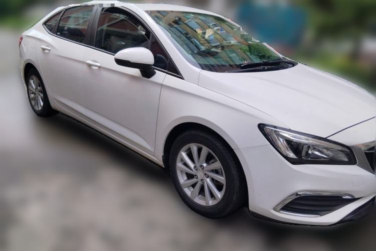 Used Buick Verano 2018 Sedan 15S Automatic Leading Model Front Right 45 Deg