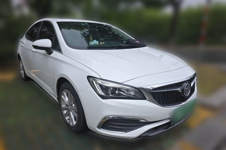 Used Buick Verano 2018 Sedan 20T Dual-Clutch Elite Model Front Right 45 Deg