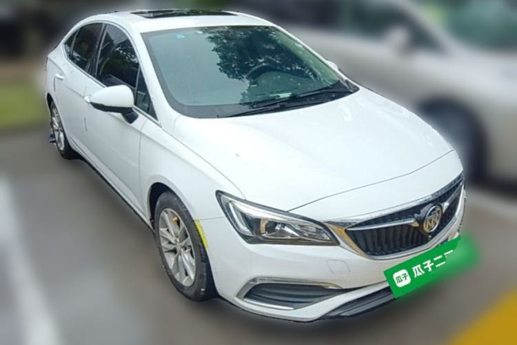 Used Buick Verano 2018 Sedan 20T Dual-Clutch Elite Model Front Right 45 Deg