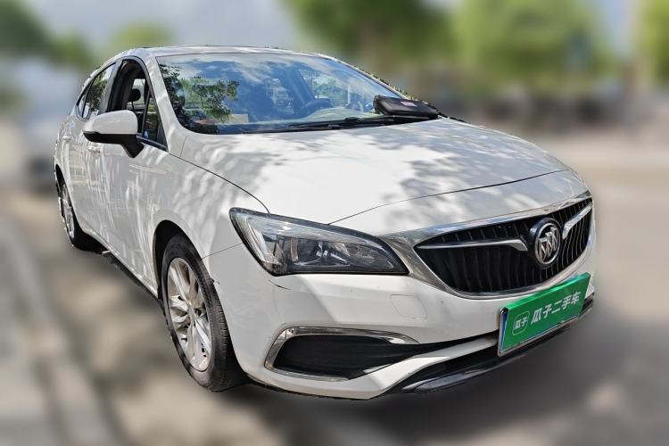 Used Buick Verano 2018 Sedan 20T Dual-Clutch Leading Model Front Right 45 Deg