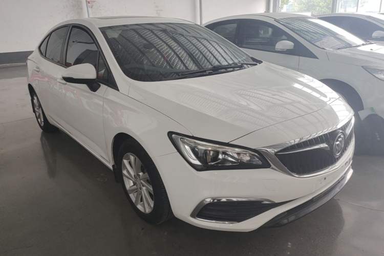 Used Buick Verano 2018 Sedan 15S Automatic Leading Model Front Right 45 Deg