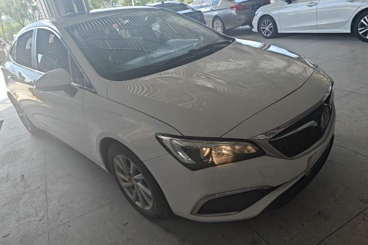 Used Buick Verano 2018 Sedan 15S Automatic Leading Model Front Right 45 Deg