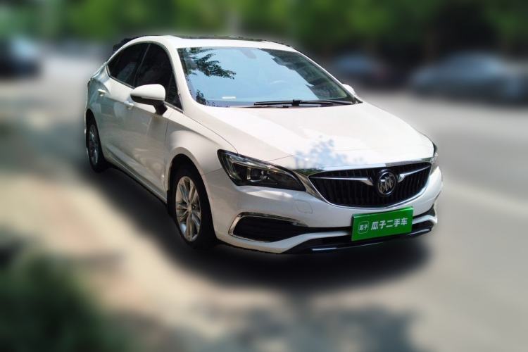 Used Buick Verano 2018 Sedan 20T Dual-Clutch Elite Model Front Right 45 Deg