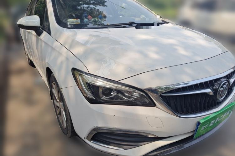 Used Buick Verano 2018 Sedan 15S Automatic Entry Model Front Right 45 Deg