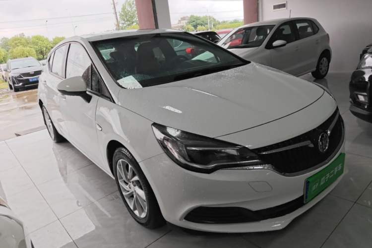 Used Buick Verano 2018 Hatchback 15S Automatic Ambition Model Front Right 45 Deg