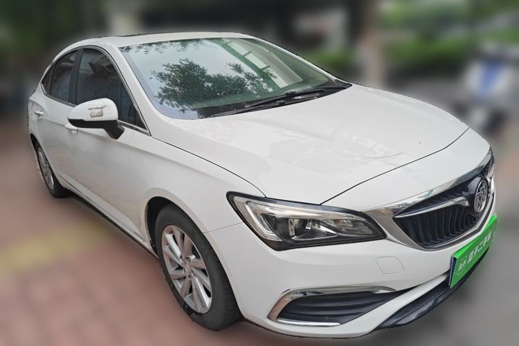 Used Buick Verano 2018 Sedan 15S Automatic Entry Model Front Right 45 Deg