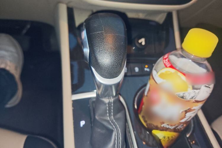 Used Buick Verano 2018 Sedan 15S Automatic Leading Model Gear Lever