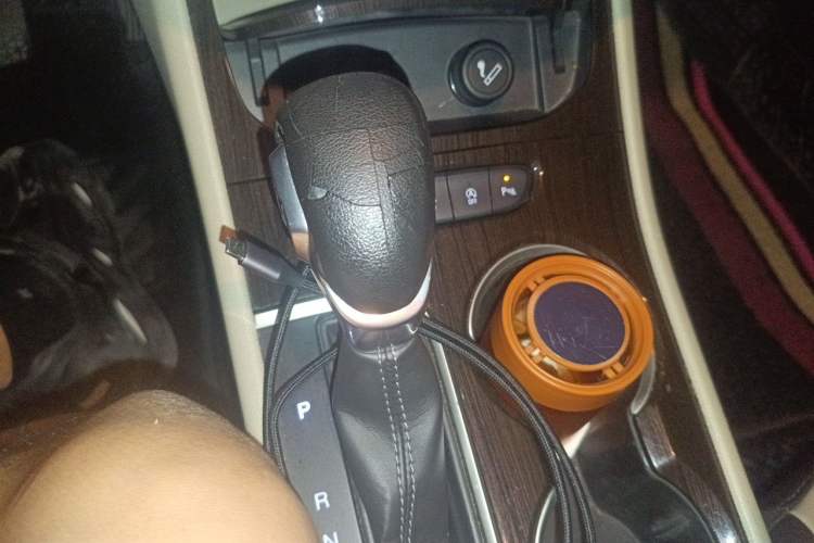Used Buick Verano 2018 Sedan 15S Automatic Leading Model Gear Lever
