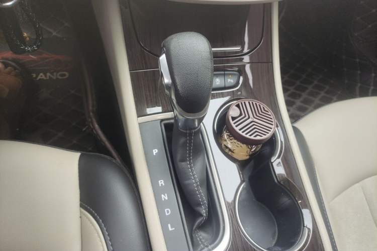 Used Buick Verano 2018 Sedan 15S Automatic Leading Model Gear Lever