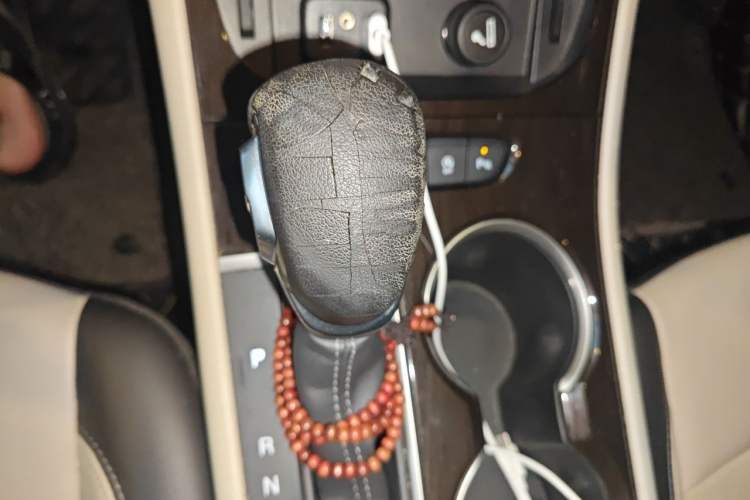 Used Buick Verano 2018 Sedan 15S Automatic Leading Model Gear Lever