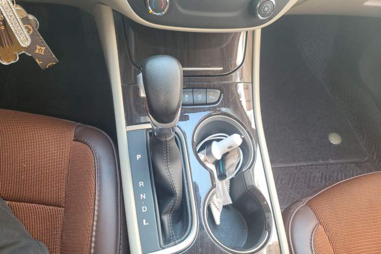 Used Buick Verano 2018 Sedan 15S Automatic Entry Model Gear Lever
