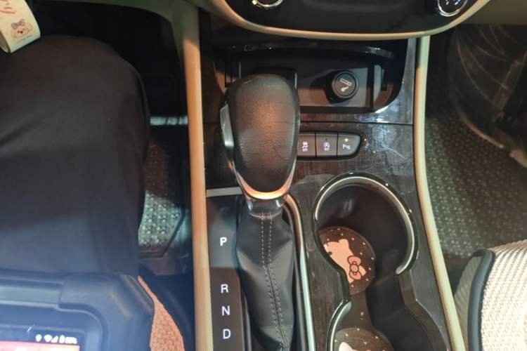 Used Buick Verano 2018 Sedan 15S Automatic Leading Model Gear Lever