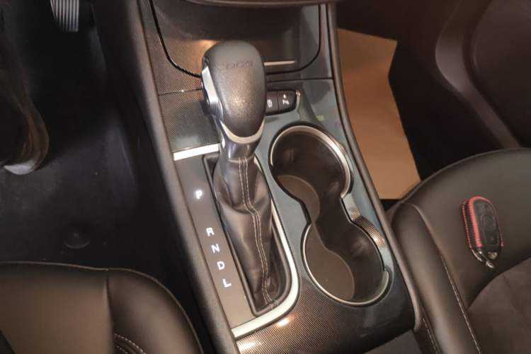 Used Buick Verano 2018 Sedan 20T Dual-Clutch Luxury Model Gear Lever