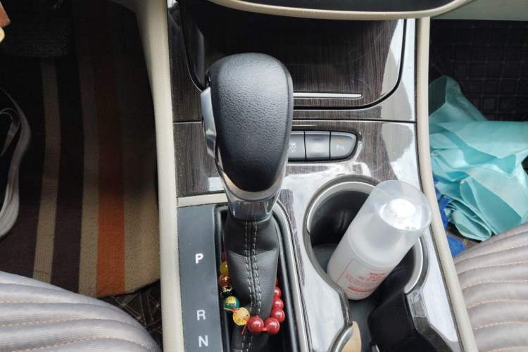 Used Buick Verano 2018 Sedan 15S Automatic Leading Model Gear Lever
