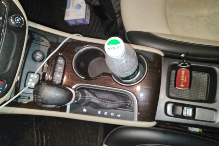 Used Buick Verano 2018 Sedan 15S Automatic Leading Model Gear Lever