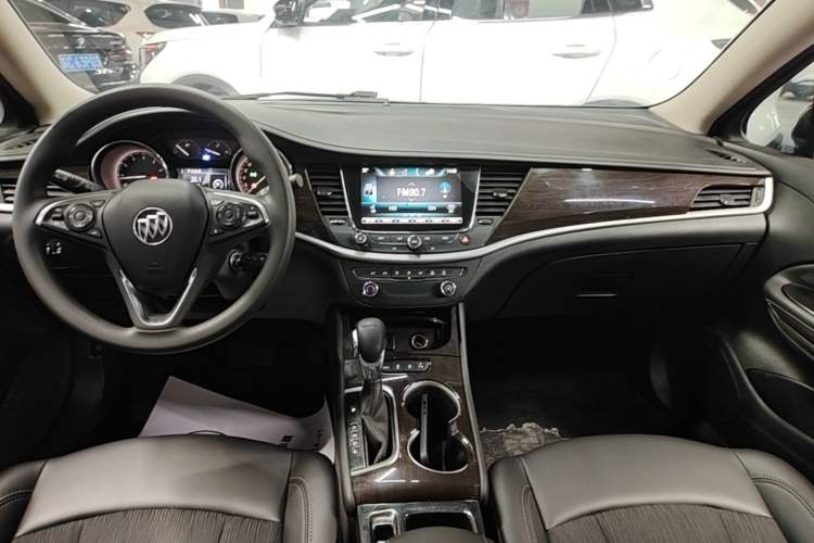 Used Buick Verano 2018 Sedan 20T Dual-Clutch Leading Model Gear Lever