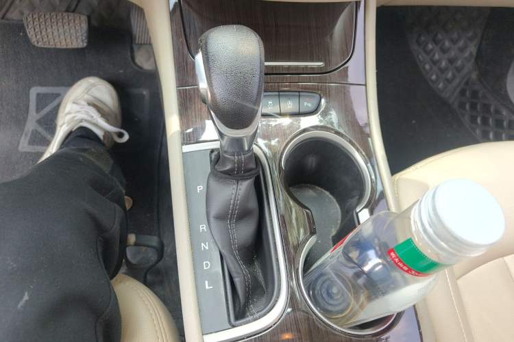 Used Buick Verano 2018 Sedan 15S Automatic Entry Model Gear Lever