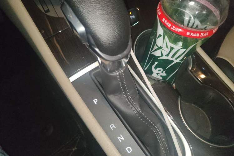 Used Buick Verano 2018 Sedan 15S Automatic Leading Model Gear Lever