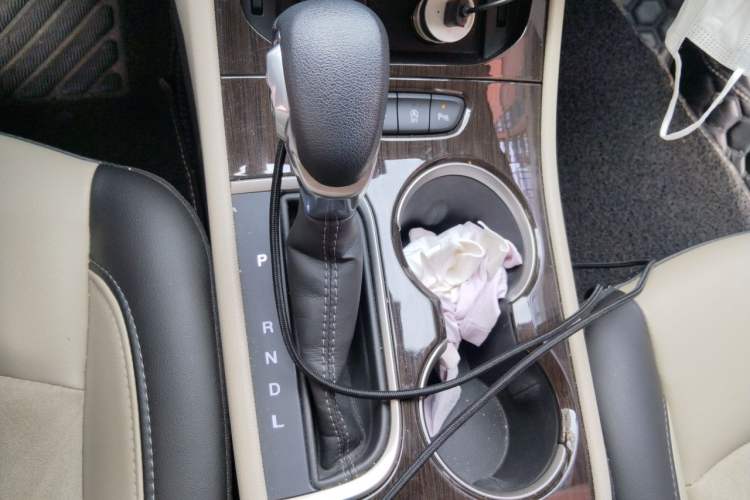 Used Buick Verano 2018 Sedan 15S Automatic Leading Model Gear Lever