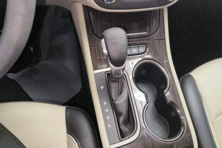 Used Buick Verano 2018 Sedan 15S Automatic Leading Model Gear Lever