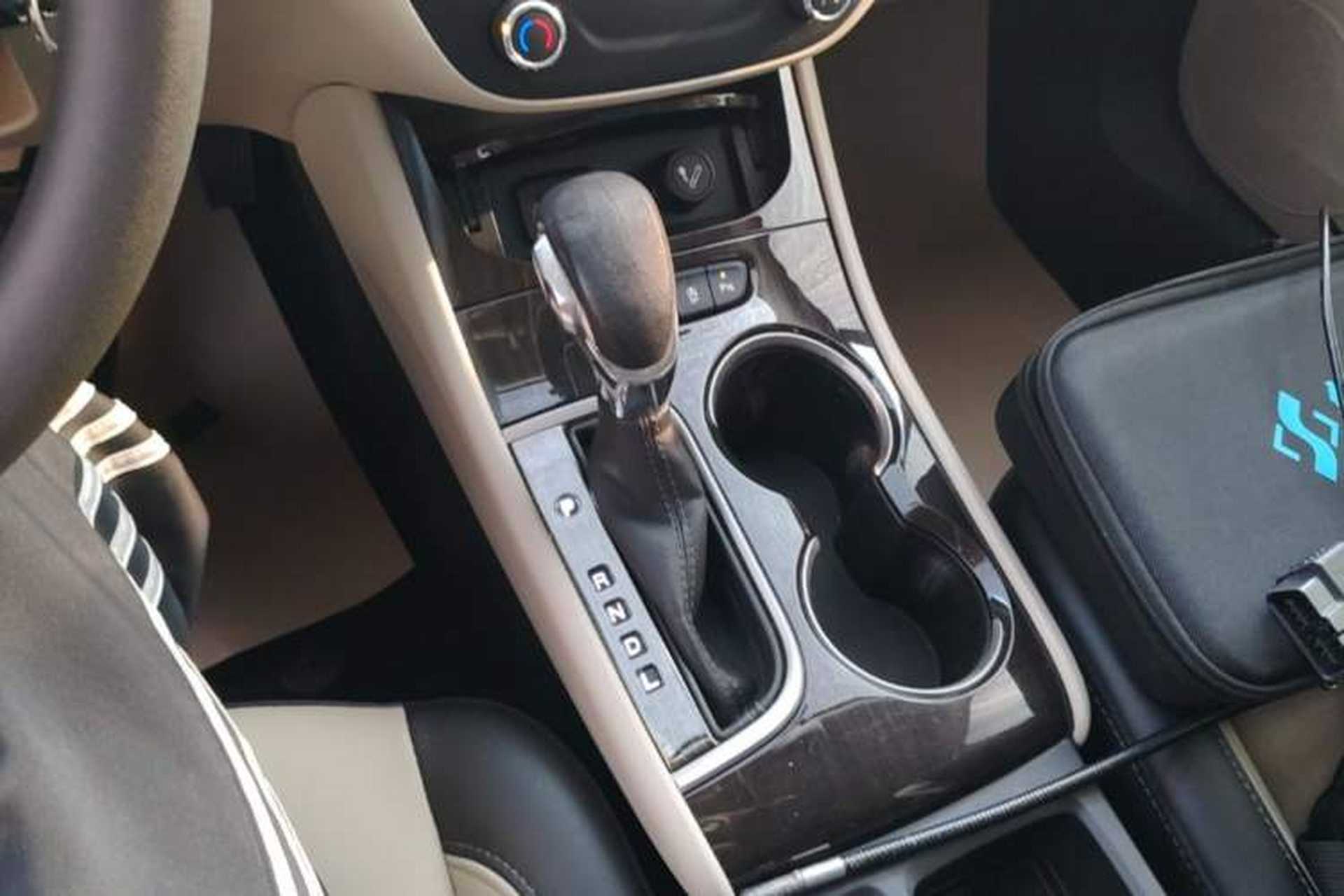 Used Buick Verano 2018 Sedan 15S Automatic Leading Model Gear Lever
