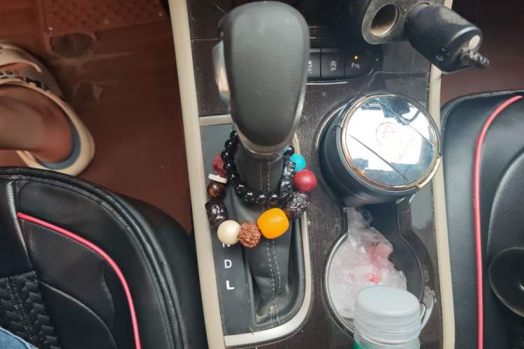 Used Buick Verano 2018 Sedan 15S Automatic Leading Model Gear Lever