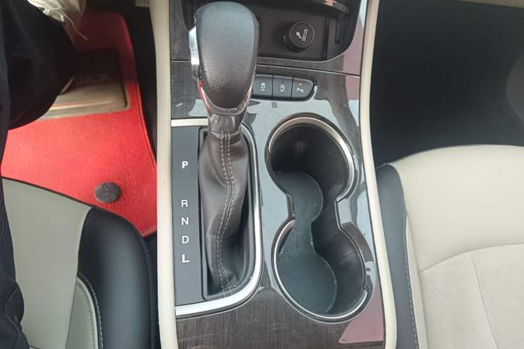 Used Buick Verano 2018 Sedan 15S Automatic Leading Model Gear Lever
