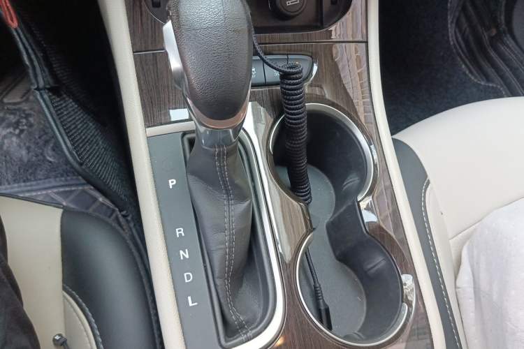 Used Buick Verano 2018 Sedan 15S Automatic Leading Model Gear Lever