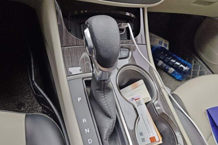 Used Buick Verano 2018 Sedan 15S Automatic Leading Model Gear Lever