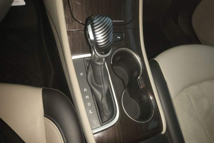 Used Buick Verano 2018 Sedan 15S Automatic Leading Model Gear Lever