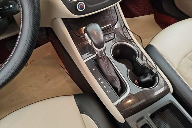 Used Buick Verano 2018 Sedan 15S Automatic Leading Model Gear Lever