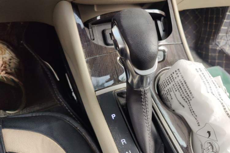 Used Buick Verano 2018 Sedan 15S Automatic Leading Model Gear Lever