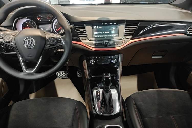 Used Buick Verano 2018 Hatchback GS 20T Dual-Clutch Leading Model Gear Lever
