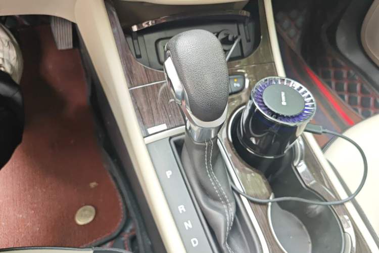 Used Buick Verano 2018 Sedan 15S Automatic Leading Model Gear Lever