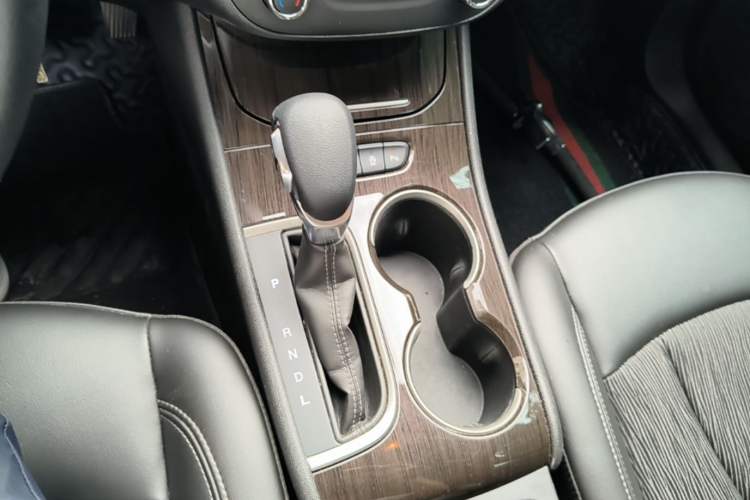 Used Buick Verano 2018 Sedan 20T Dual-Clutch Leading Model Gear Lever