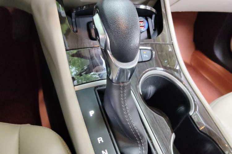 Used Buick Verano 2018 Sedan 15S Automatic Entry Model Gear Lever