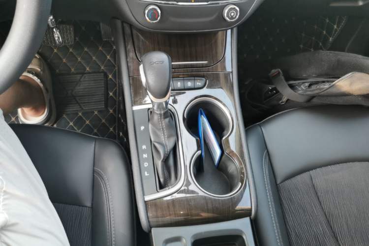 Used Buick Verano 2018 Sedan 20T Dual-Clutch Leading Model Gear Lever