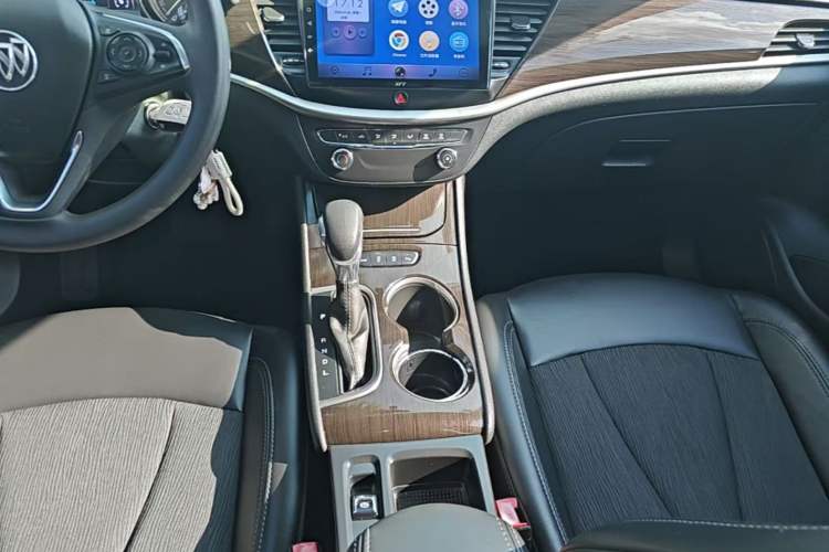 Used Buick Verano 2018 Sedan 15S Automatic Leading Model Gear Lever