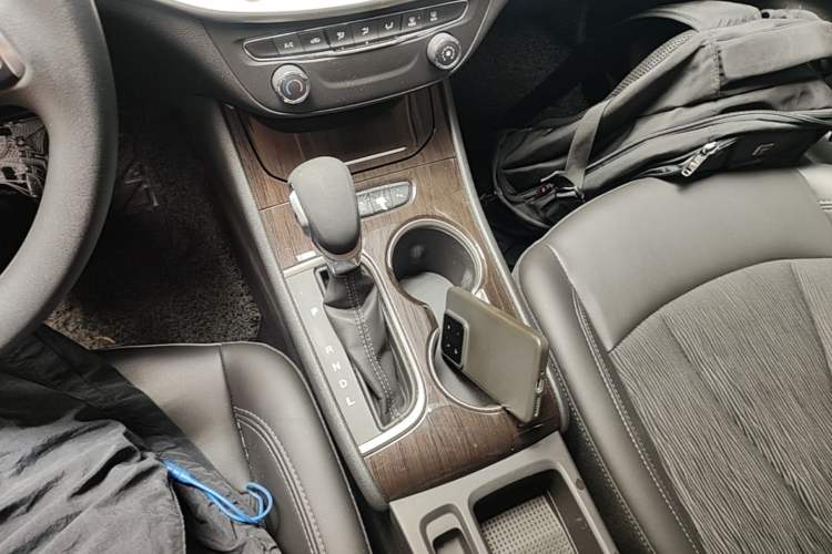 Used Buick Verano 2018 Sedan 15S Automatic Entry Model Gear Lever