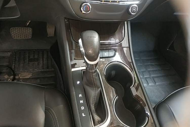 Used Buick Verano 2018 Sedan 20T Dual-Clutch Leading Model Gear Lever