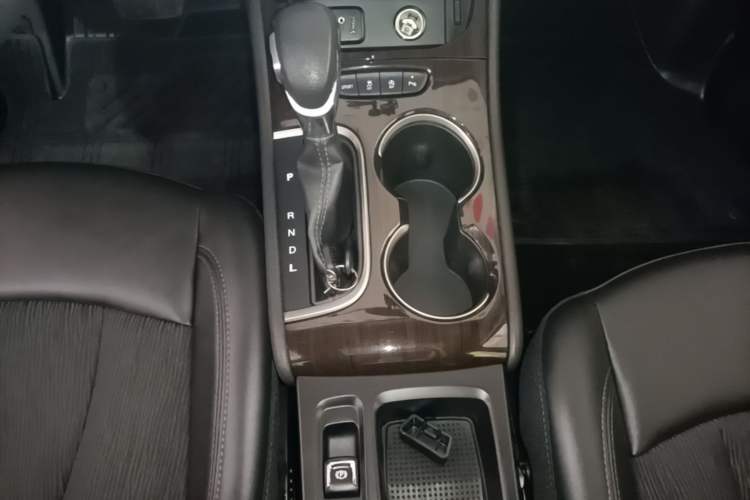 Used Buick Verano 2018 Sedan 15S Automatic Leading Model Gear Lever