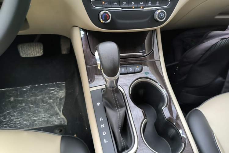 Used Buick Verano 2018 Sedan 15S Automatic Leading Model Gear Lever
