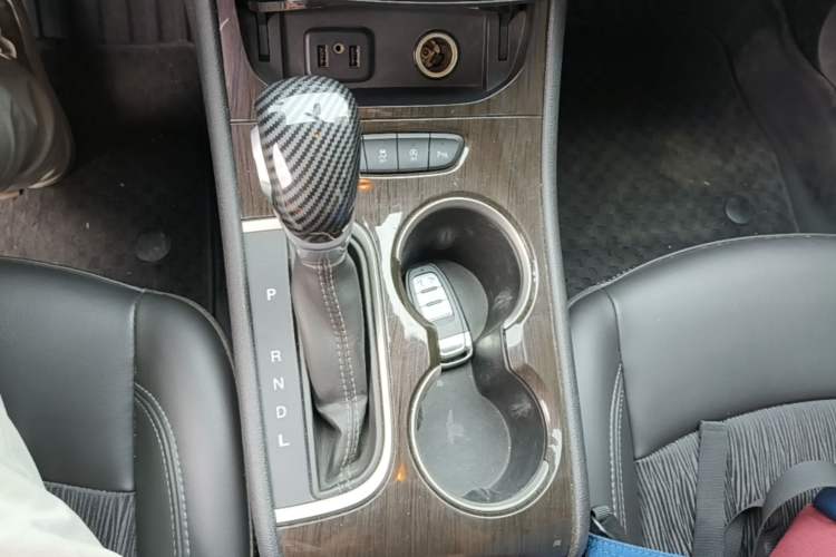 Used Buick Verano 2018 Sedan 20T Dual-Clutch Leading Model Gear Lever