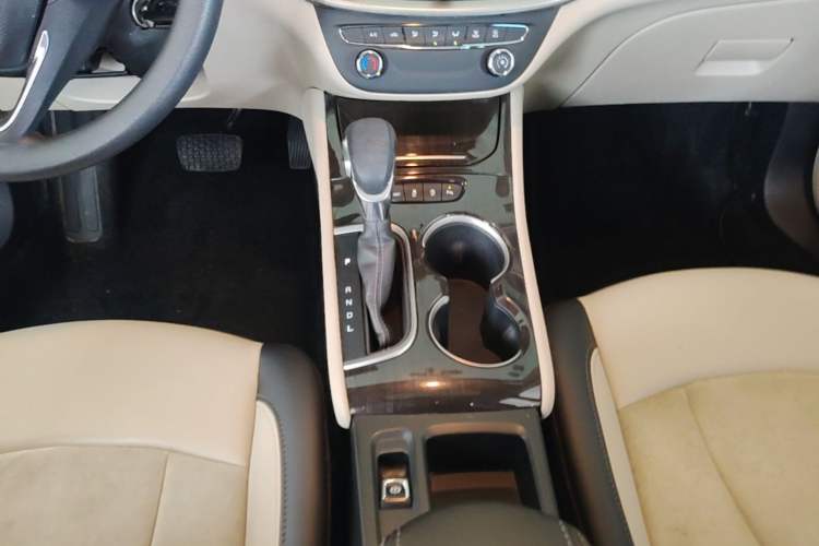 Used Buick Verano 2018 Sedan 15S Automatic Leading Model Gear Lever